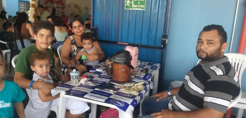 Festa do Dia das Mães da Rainho dos Apóstolos