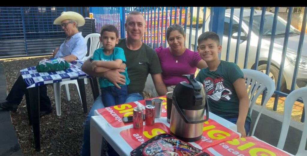 Festa do Dia das Mães da Rainho dos Apóstolos