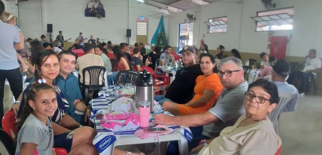 Festa do Dia das Mães da Rainho dos Apóstolos