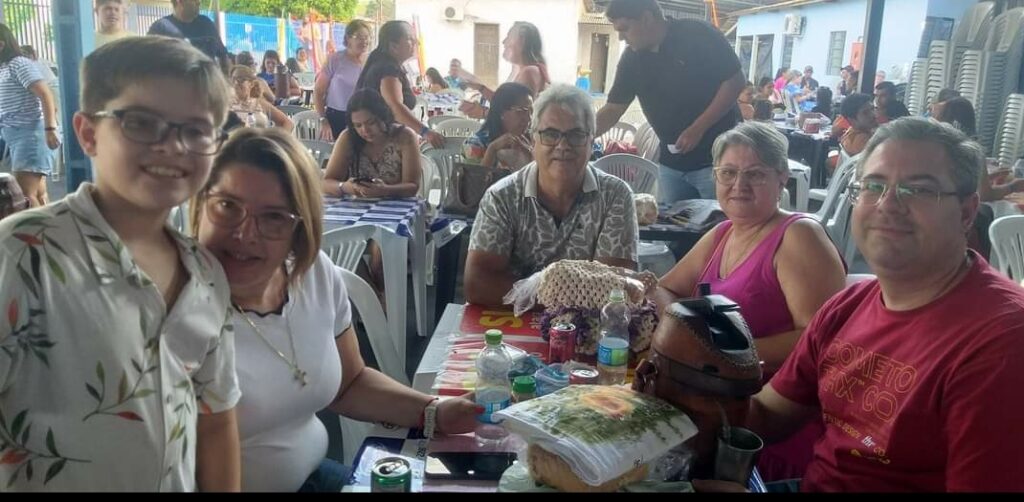 Festa do Dia das Mães da Rainho dos Apóstolos