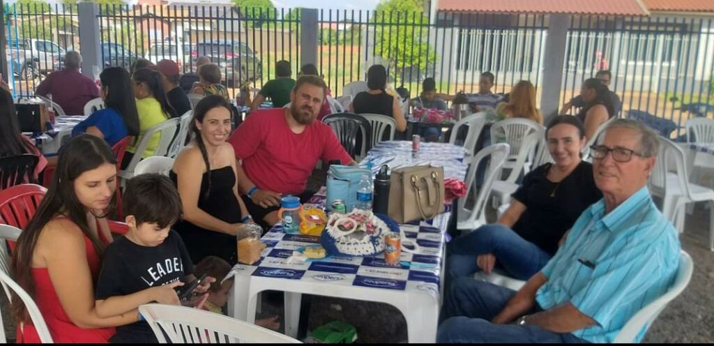 Festa do Dia das Mães da Rainho dos Apóstolos
