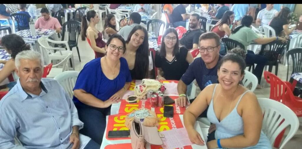 Festa do Dia das Mães da Rainho dos Apóstolos