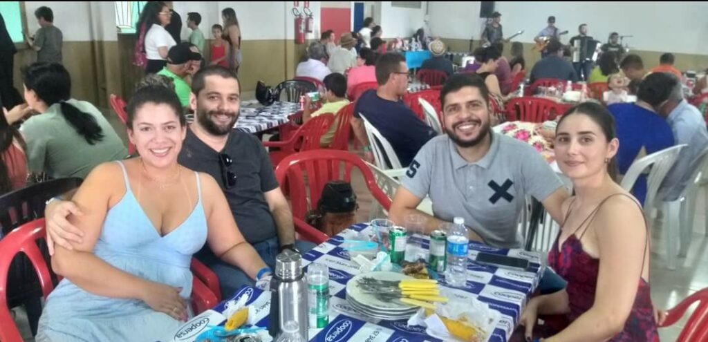 Festa do Dia das Mães da Rainho dos Apóstolos