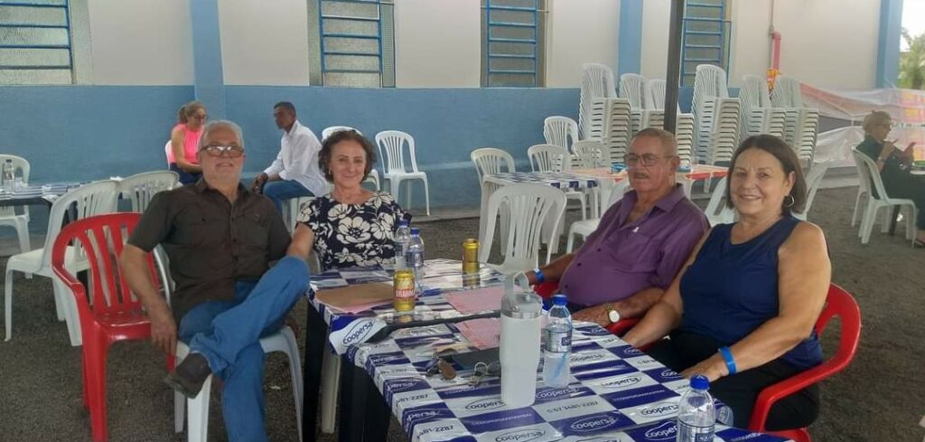 Festa do Dia das Mães da Rainho dos Apóstolos