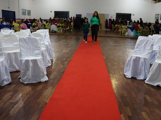 Prefeito Donizete prestigia formatura dos alunos do curso Normal Médio Prefeito Donizete prestigia formatura dos alunos do curso Normal Médio