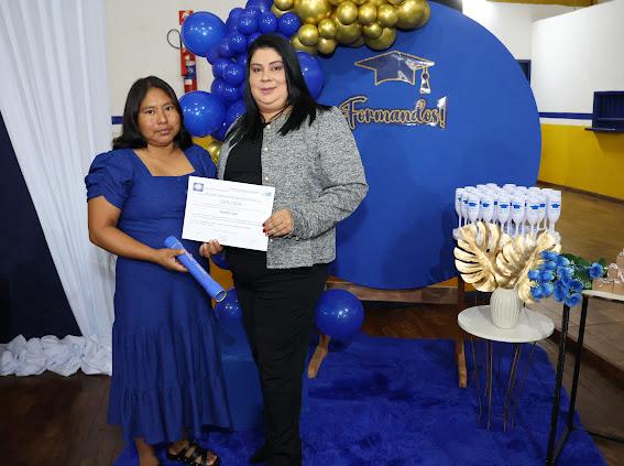 Prefeito Donizete prestigia formatura dos alunos do curso Normal Médio Prefeito Donizete prestigia formatura dos alunos do curso Normal Médio