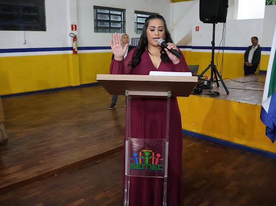 Prefeito Donizete prestigia formatura dos alunos do curso Normal Médio Prefeito Donizete prestigia formatura dos alunos do curso Normal Médio