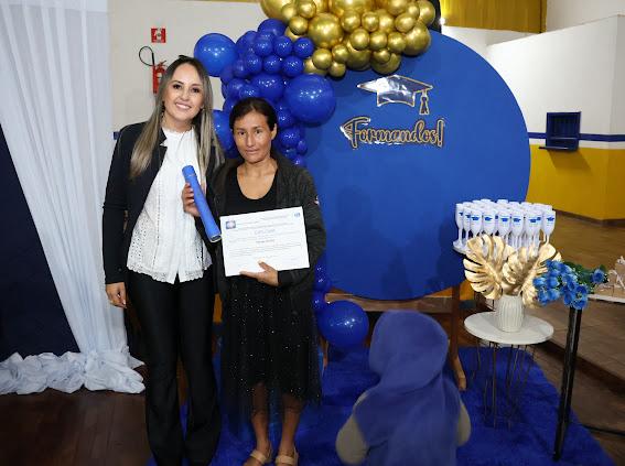 Prefeito Donizete prestigia formatura dos alunos do curso Normal Médio Prefeito Donizete prestigia formatura dos alunos do curso Normal Médio
