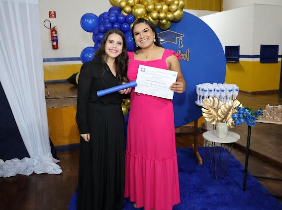 Prefeito Donizete prestigia formatura dos alunos do curso Normal Médio Prefeito Donizete prestigia formatura dos alunos do curso Normal Médio