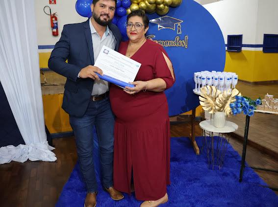 Prefeito Donizete prestigia formatura dos alunos do curso Normal Médio Prefeito Donizete prestigia formatura dos alunos do curso Normal Médio