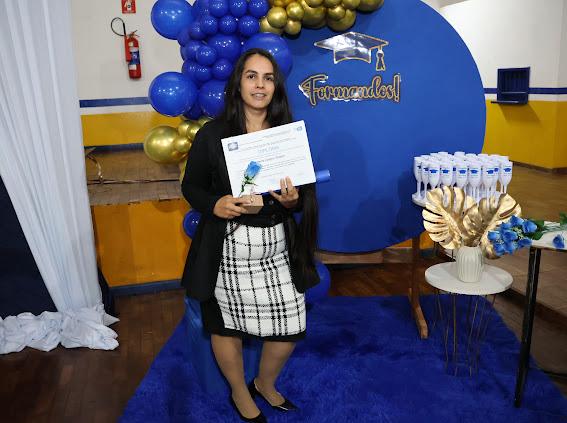 Prefeito Donizete prestigia formatura dos alunos do curso Normal Médio Prefeito Donizete prestigia formatura dos alunos do curso Normal Médio