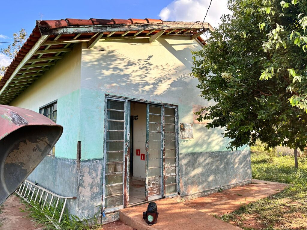 Prefeito de Paranhos assina ordem de serviço para reforma e ampliação do posto de saúde na aldeia Sete Cerros Prefeito de Paranhos assina ordem de serviço para reforma e ampliação do posto de saúde na aldeia Sete Cerros