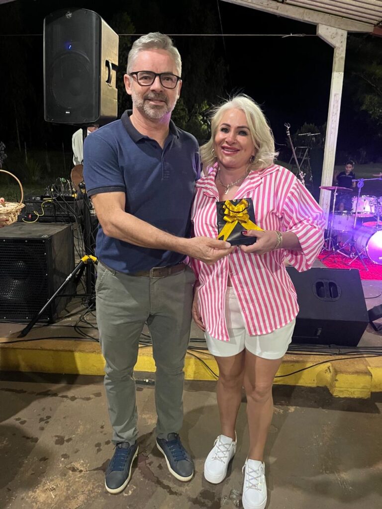 Jantar de Dia das Mães no Clube Tereré é sucesso de público