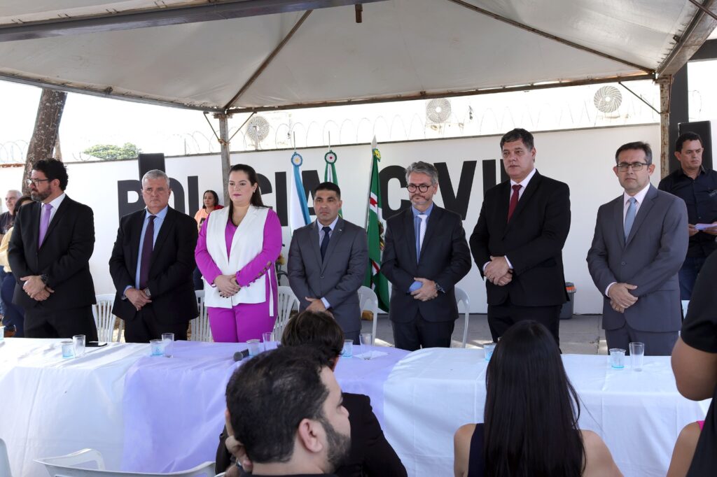 Sala Lilás do Plantão da Polícia Civil em Naviraí é inaugurada Sala Lilás do Plantão da Polícia Civil em Naviraí é inaugurada