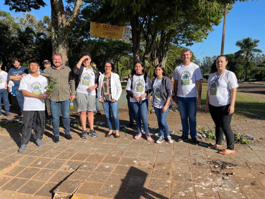 Alunos da E.M. Dr. Mitsuro Saito participaram do "Projeto de Ações Ecológicas" em Paranhos Alunos da E.M. Dr. Mitsuro Saito participaram do "Projeto de Ações Ecológicas" em Paranhos