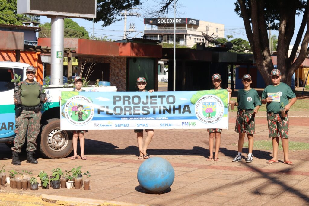 Plantio e distribuição de mudas marcam mais um dia da programação especial de Meio Ambiente em Amambai Plantio e distribuição de mudas marcam mais um dia da programação especial de Meio Ambiente em Amambai