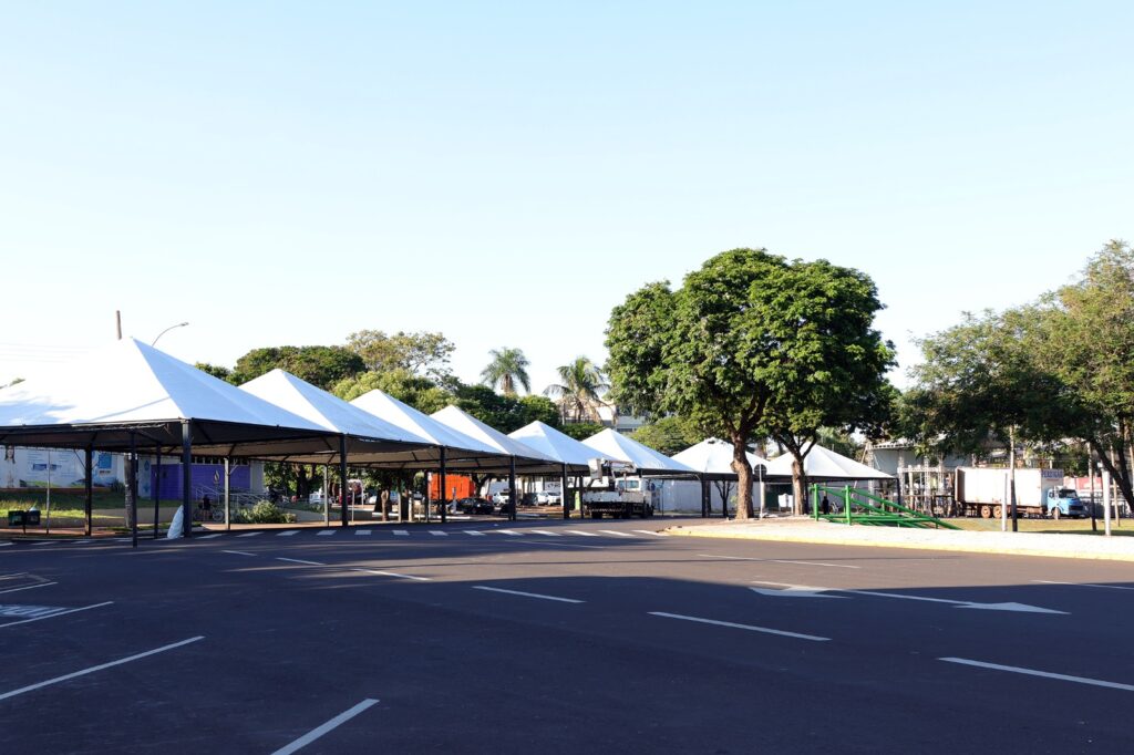 Montagem das estruturas da 21ª FEJUNAVI está em execução para início da maior festa cultural da região Montagem das estruturas da 21ª FEJUNAVI está em execução para início da maior festa cultural da região