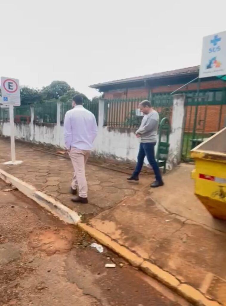 Prefeito Donizete visita obra de reforma e ampliação da USF Centro Prefeito Donizete visita obra de reforma e ampliação da USF Centro