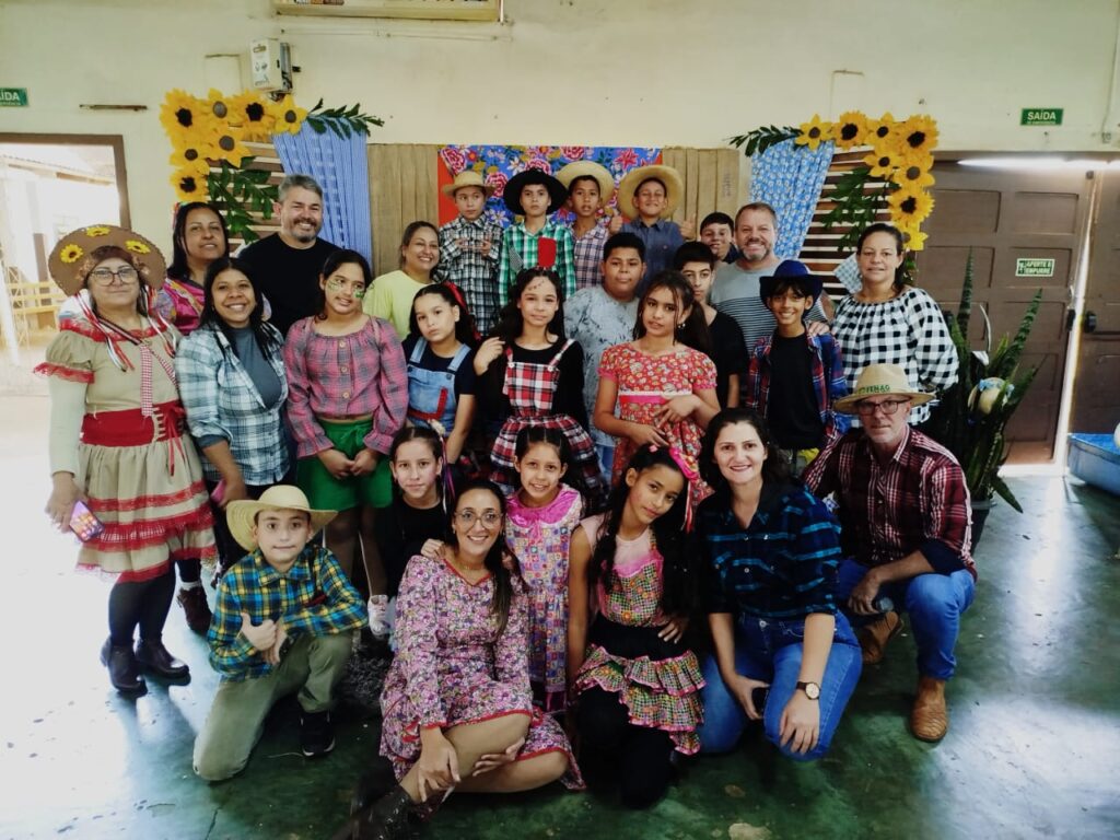Prefeito Donizete prestigia festa junina da Escola Municipal Vereador Ivo Ilmo Wachsmann Prefeito Donizete prestigia festa junina da Escola Municipal Vereador Ivo Ilmo Wachsmann