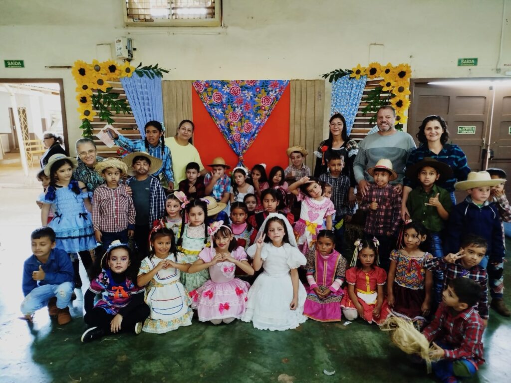 Prefeito Donizete prestigia festa junina da Escola Municipal Vereador Ivo Ilmo Wachsmann Prefeito Donizete prestigia festa junina da Escola Municipal Vereador Ivo Ilmo Wachsmann