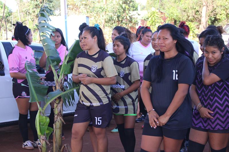 Abertura da 1ª Copa Terrão de Futebol masculino e feminino em Amambai