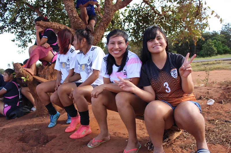 Abertura da 1ª Copa Terrão de Futebol masculino e feminino em Amambai