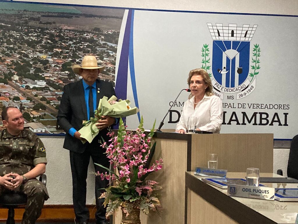 Câmara de Amambai entrega Títulos de Cidadão Amambaiense Câmara de Amambai entrega Títulos de Cidadão Amambaiense