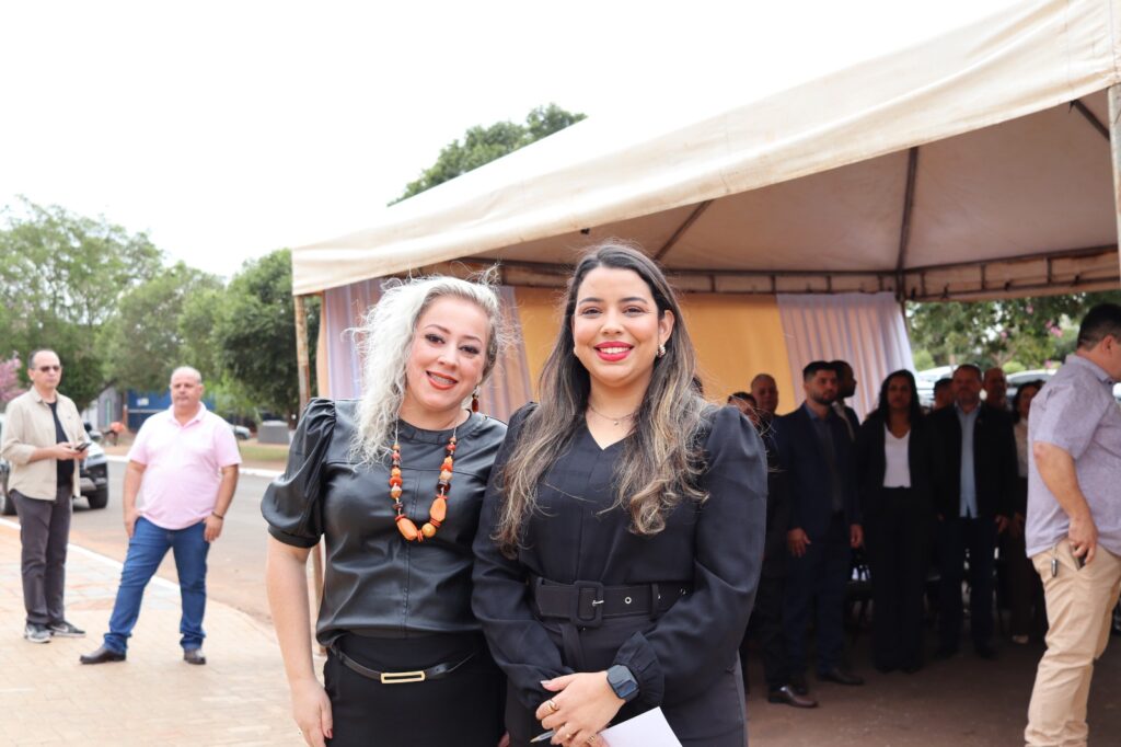 Vereadores de Paranhos inauguraram uma das maiores Câmaras Municipais do interior de Mato Grosso do Sul nesta sexta-feira (5) Vereadores de Paranhos inauguraram uma das maiores Câmaras Municipais do interior de Mato Grosso do Sul nesta sexta-feira (5)