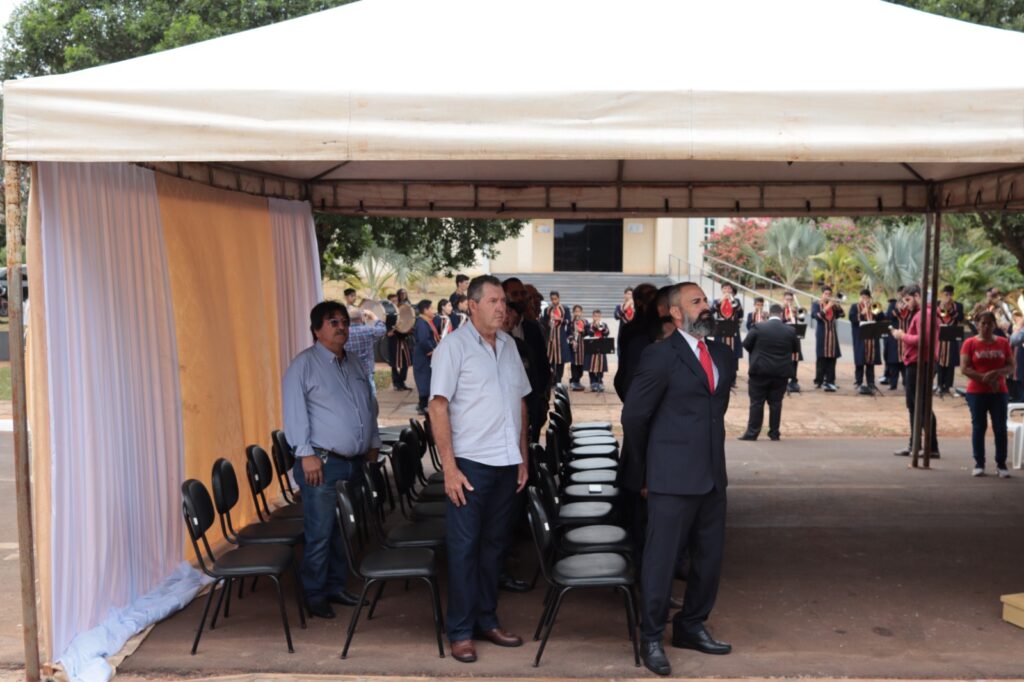 Vereadores de Paranhos inauguraram uma das maiores Câmaras Municipais do interior de Mato Grosso do Sul nesta sexta-feira (5) Vereadores de Paranhos inauguraram uma das maiores Câmaras Municipais do interior de Mato Grosso do Sul nesta sexta-feira (5)
