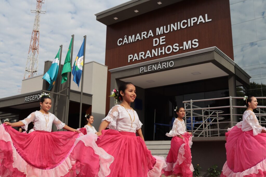 Vereadores de Paranhos inauguraram uma das maiores Câmaras Municipais do interior de Mato Grosso do Sul nesta sexta-feira (5) Vereadores de Paranhos inauguraram uma das maiores Câmaras Municipais do interior de Mato Grosso do Sul nesta sexta-feira (5)
