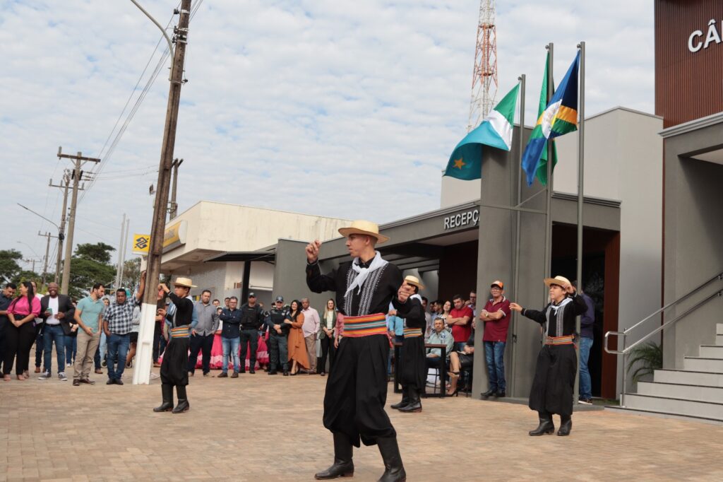 Vereadores de Paranhos inauguraram uma das maiores Câmaras Municipais do interior de Mato Grosso do Sul nesta sexta-feira (5) Vereadores de Paranhos inauguraram uma das maiores Câmaras Municipais do interior de Mato Grosso do Sul nesta sexta-feira (5)