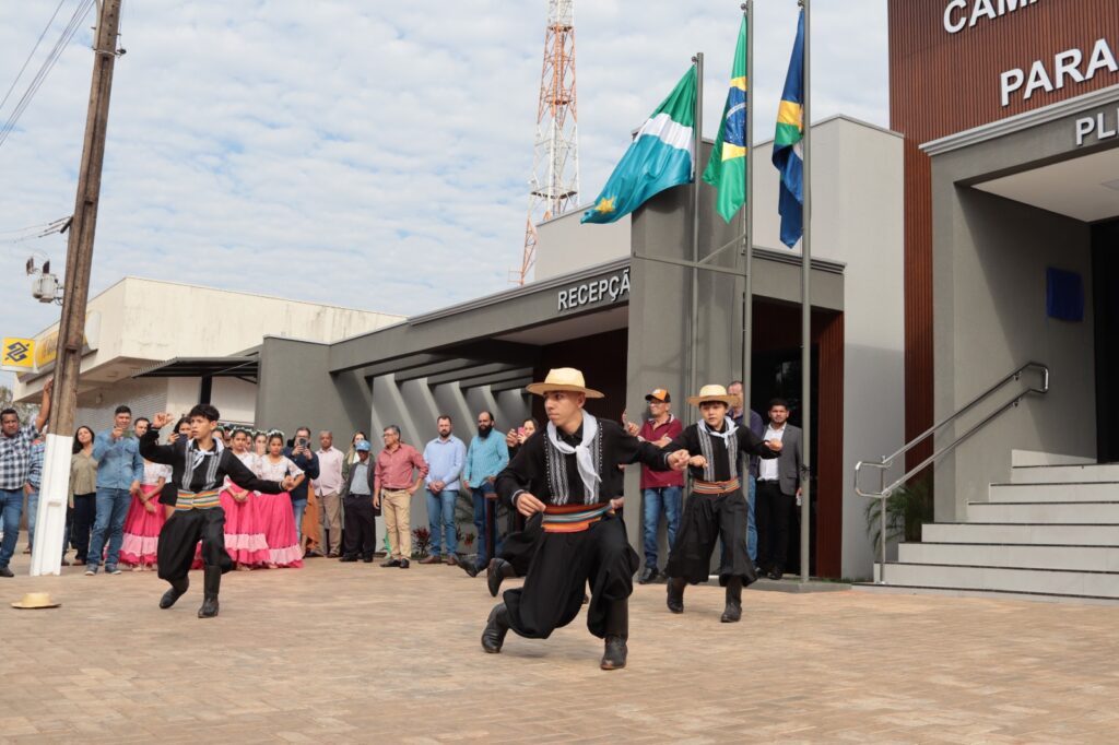 Vereadores de Paranhos inauguraram uma das maiores Câmaras Municipais do interior de Mato Grosso do Sul nesta sexta-feira (5) Vereadores de Paranhos inauguraram uma das maiores Câmaras Municipais do interior de Mato Grosso do Sul nesta sexta-feira (5)
