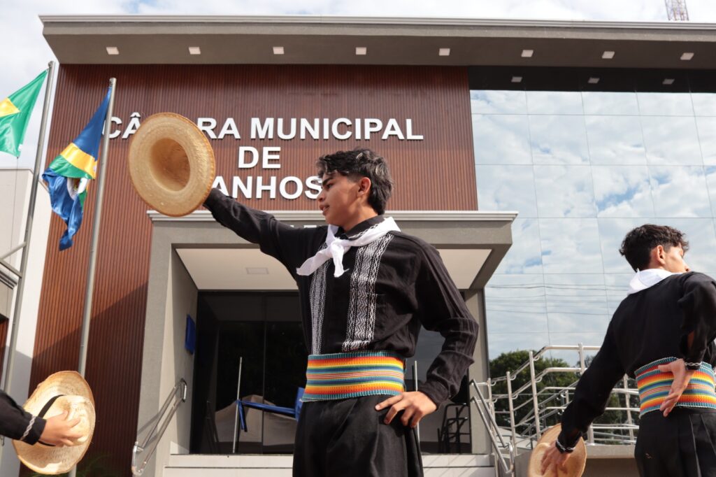 Vereadores de Paranhos inauguraram uma das maiores Câmaras Municipais do interior de Mato Grosso do Sul nesta sexta-feira (5) Vereadores de Paranhos inauguraram uma das maiores Câmaras Municipais do interior de Mato Grosso do Sul nesta sexta-feira (5)