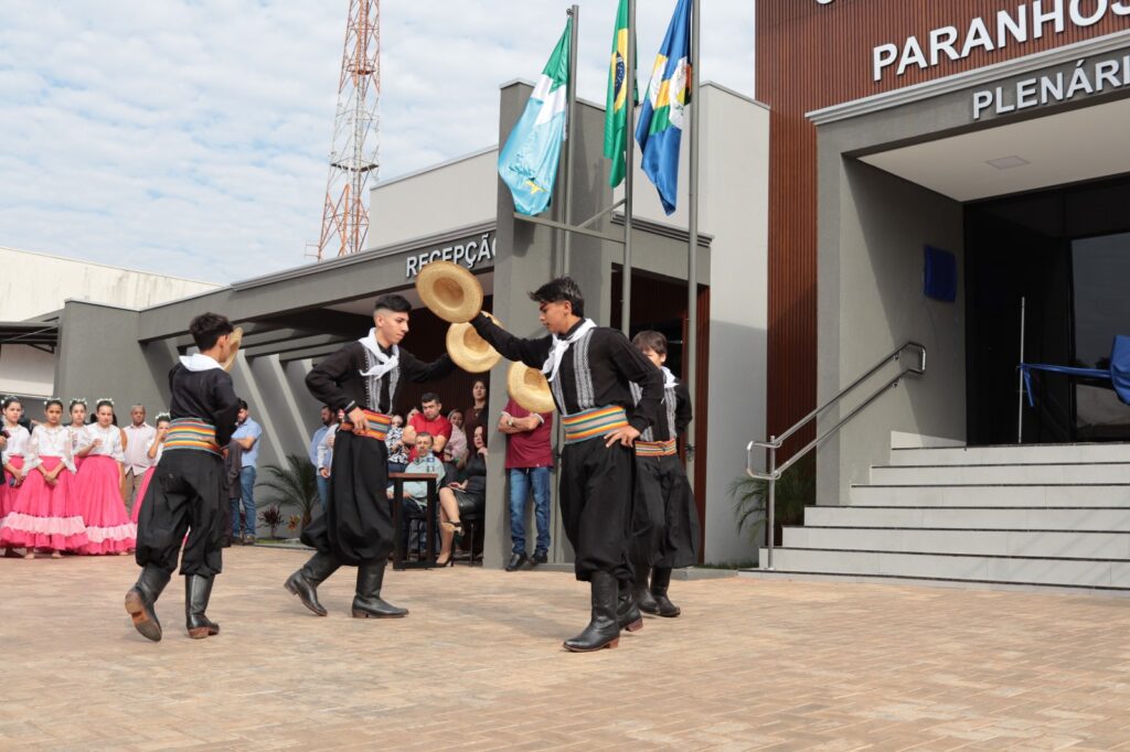Vereadores de Paranhos inauguraram uma das maiores Câmaras Municipais do interior de Mato Grosso do Sul nesta sexta-feira (5) Vereadores de Paranhos inauguraram uma das maiores Câmaras Municipais do interior de Mato Grosso do Sul nesta sexta-feira (5)