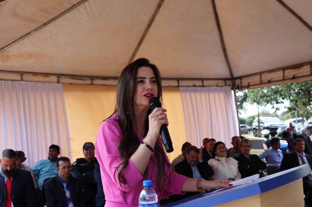 Vereadores de Paranhos inauguraram uma das maiores Câmaras Municipais do interior de Mato Grosso do Sul nesta sexta-feira (5) Vereadores de Paranhos inauguraram uma das maiores Câmaras Municipais do interior de Mato Grosso do Sul nesta sexta-feira (5)