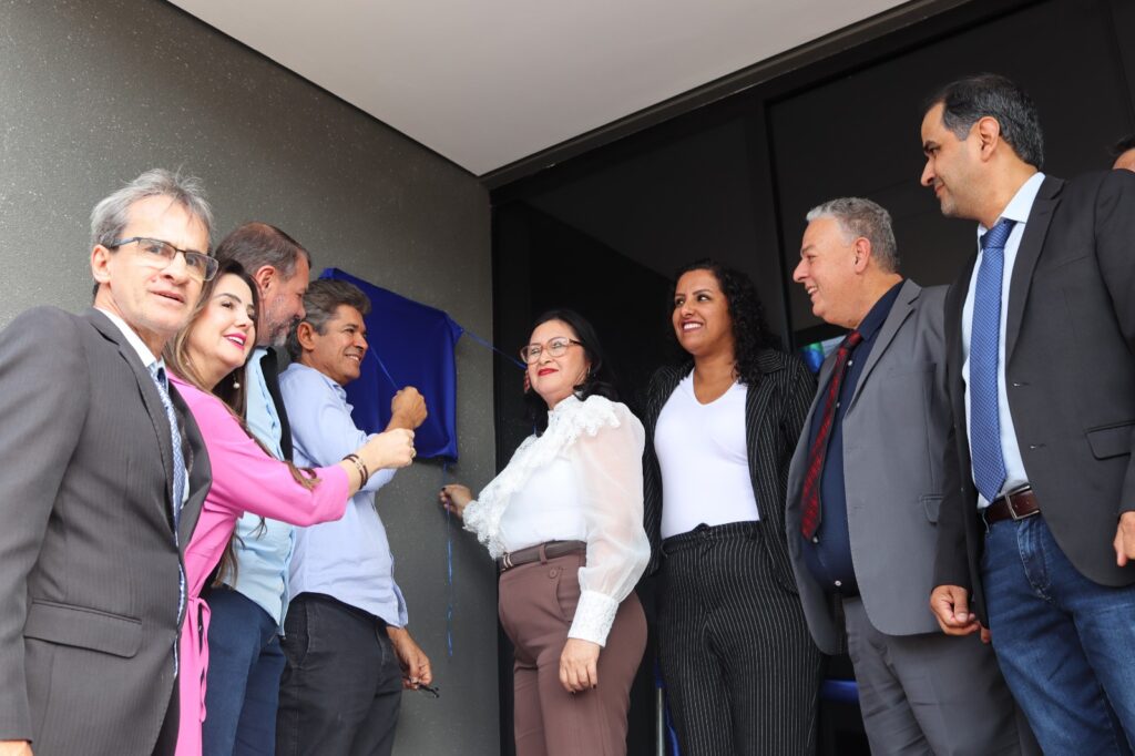 Vereadores de Paranhos inauguraram uma das maiores Câmaras Municipais do interior de Mato Grosso do Sul nesta sexta-feira (5) Vereadores de Paranhos inauguraram uma das maiores Câmaras Municipais do interior de Mato Grosso do Sul nesta sexta-feira (5)