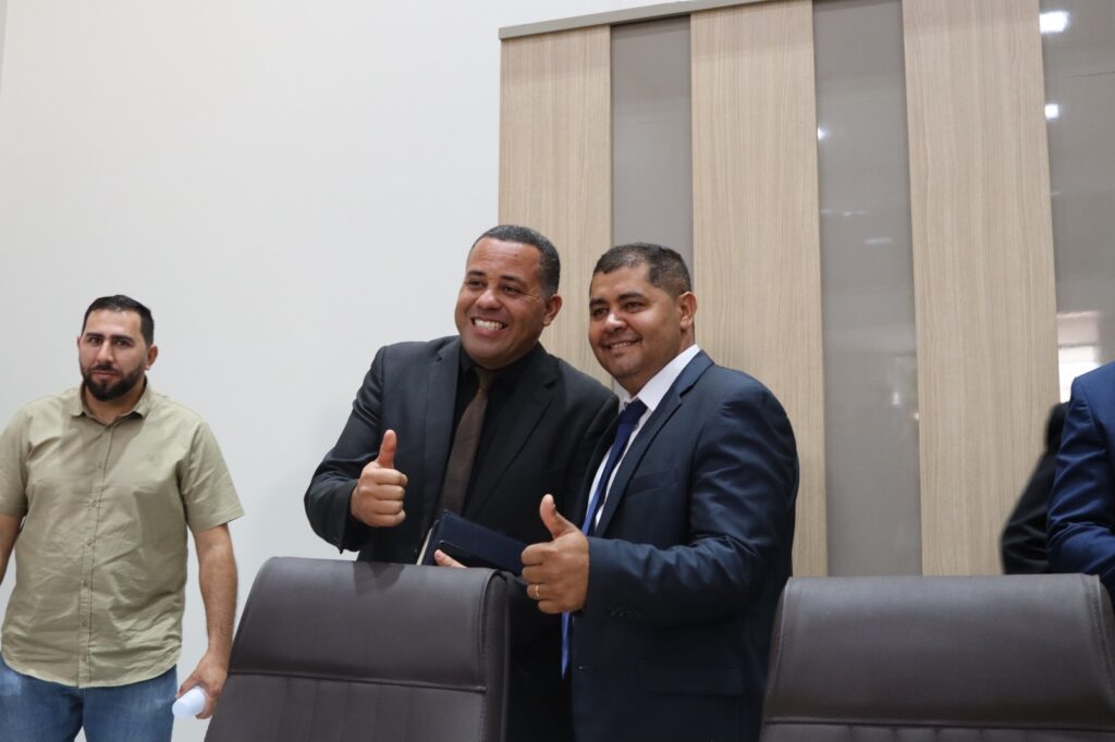 Vereadores de Paranhos inauguraram uma das maiores Câmaras Municipais do interior de Mato Grosso do Sul nesta sexta-feira (5) Vereadores de Paranhos inauguraram uma das maiores Câmaras Municipais do interior de Mato Grosso do Sul nesta sexta-feira (5)