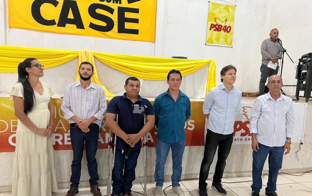 Com união de quatro partidos "até o momento", PSB lança Casé como pré-candidato a prefeito em Sete Quedas Com união de quatro partidos "até o momento", PSB lança Casé como pré-candidato a prefeito em Sete Quedas
