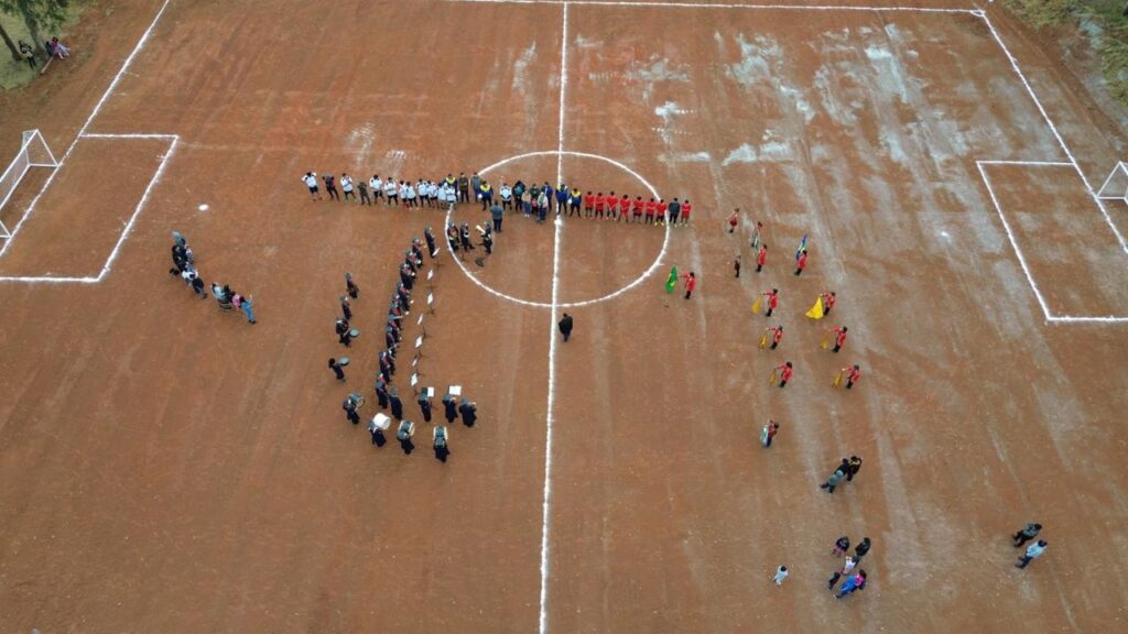 Prefeitura de Paranhos promoveu a abertura do Campeonato Rural de Futebol Suíço "Oscar Peixer" Prefeitura de Paranhos promoveu a abertura do Campeonato Rural de Futebol Suíço "Oscar Peixer"