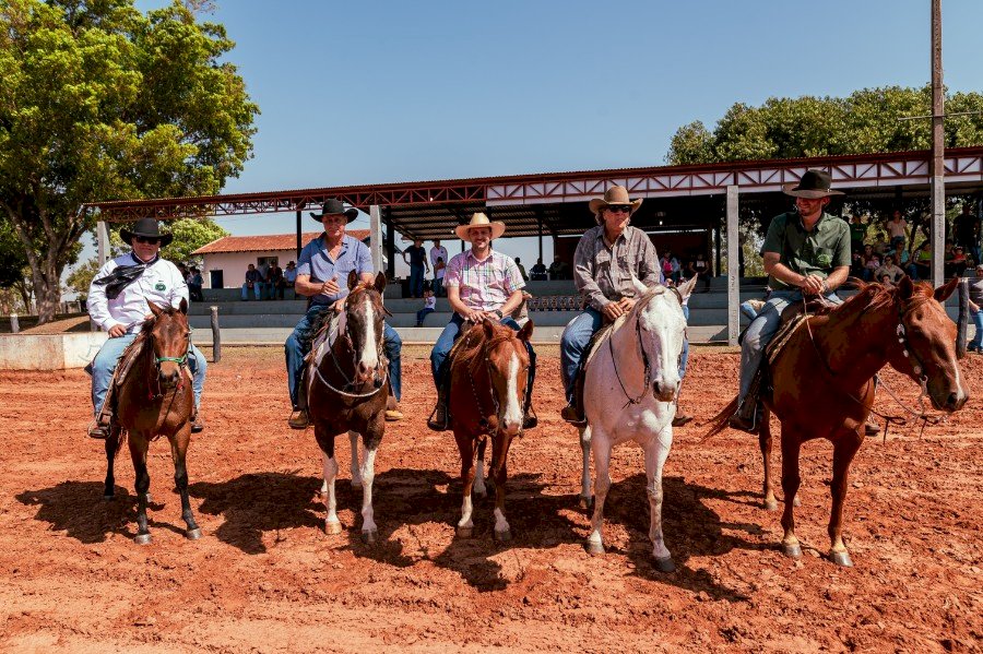 Cavalgada de Lançamento da 31ª Expoac foi um sucesso em Caarapó Cavalgada de Lançamento da 31ª Expoac foi um sucesso em Caarapó