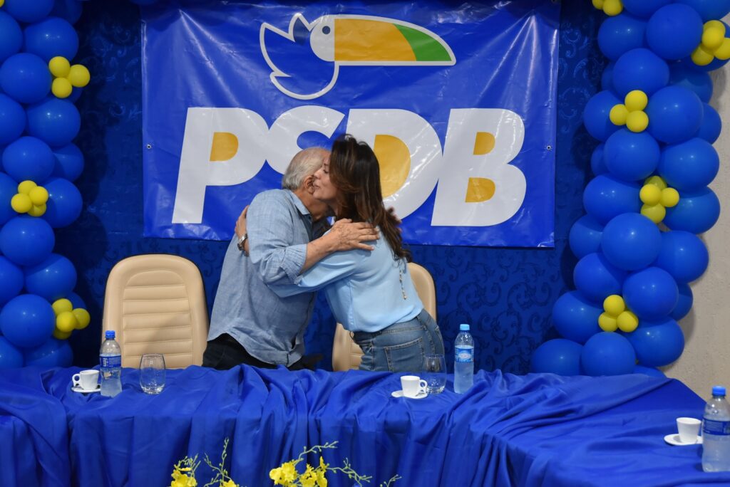 Convenção do PSDB em Iguatemi oficializa Dr. Lídio à reeleição, com Dra. Patrícia como vice Convenção do PSDB em Iguatemi oficializa Dr. Lídio à reeleição, com Dra. Patrícia como vice