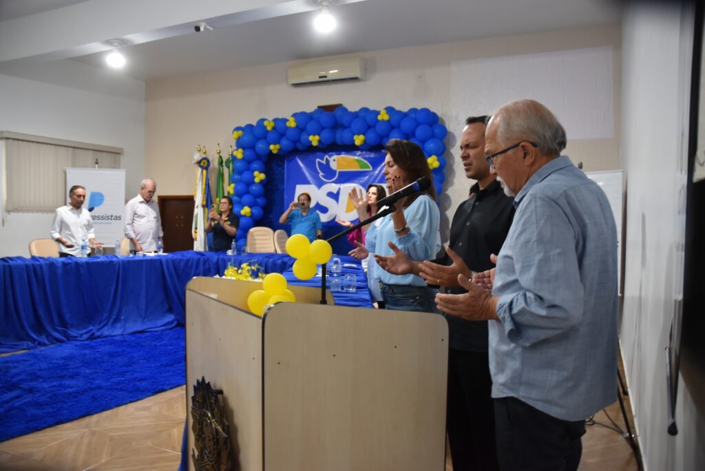 Convenção do PSDB em Iguatemi oficializa Dr. Lídio à reeleição, com Dra. Patrícia como vice Convenção do PSDB em Iguatemi oficializa Dr. Lídio à reeleição, com Dra. Patrícia como vice