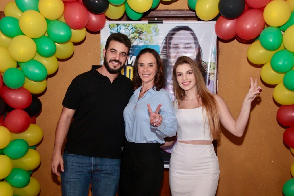 Com sucesso de público, convenção do MDB homologa Najla Mariano como pré-candidata a prefeita de Coronel Sapucaia Com sucesso de público, convenção do MDB homologa Najla Mariano como pré-candidata a prefeita de Coronel Sapucaia