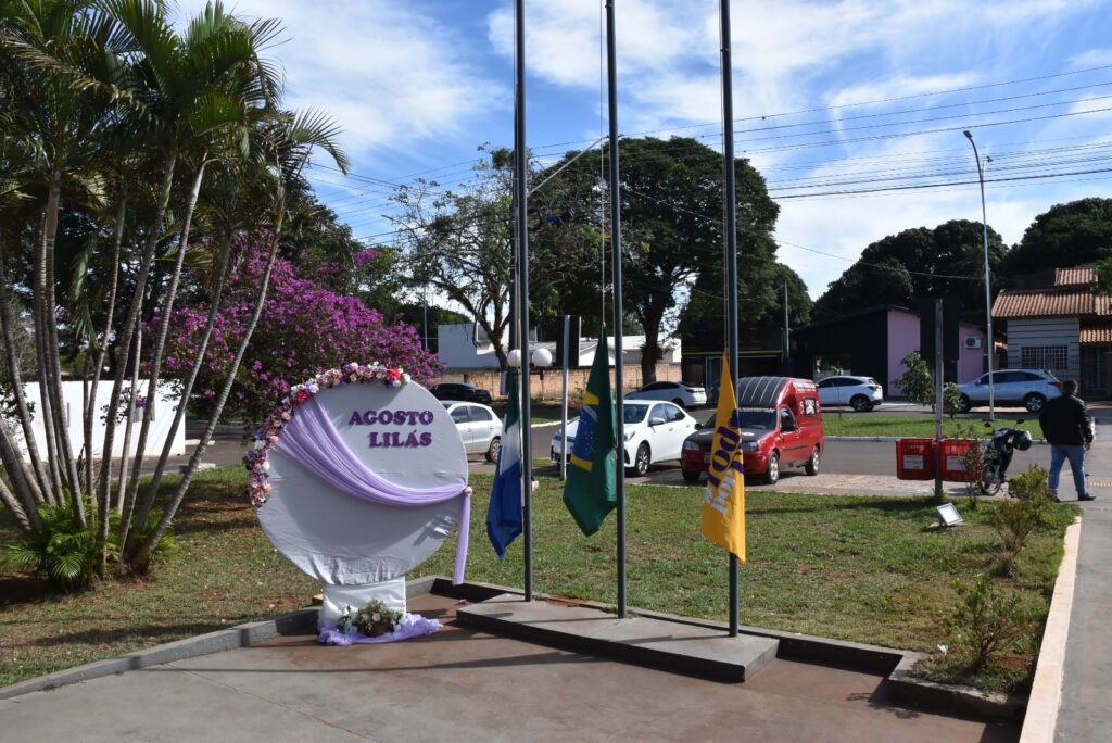 Prefeitura de Iguatemi realiza ato em alusão ao Agosto Lilás, que combate a violência contra a mulher Prefeitura de Iguatemi realiza ato em alusão ao Agosto Lilás, que combate a violência contra a mulher