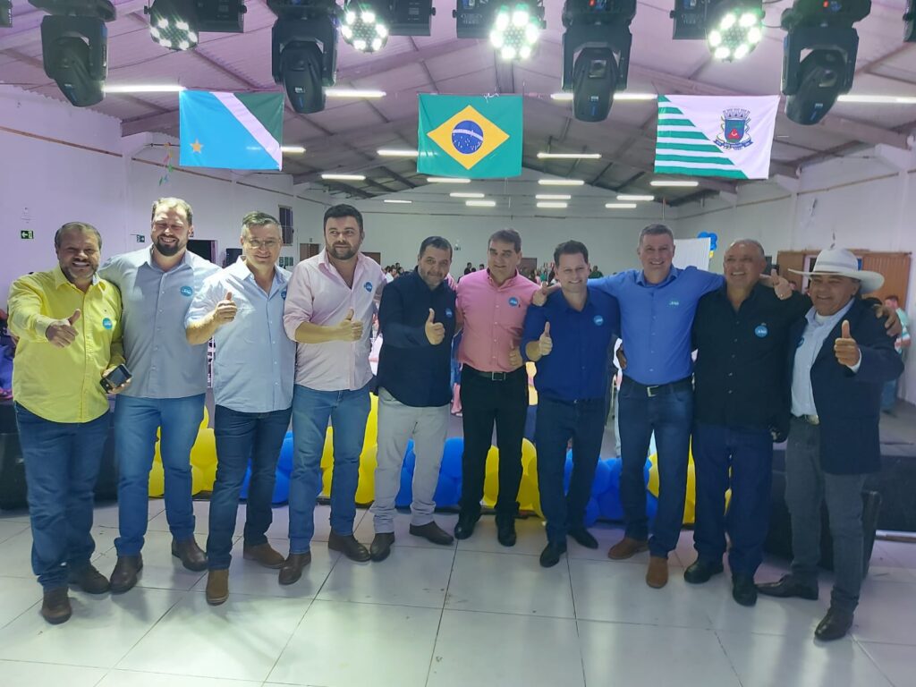 Sete Quedas: Erlon e Roani homologados a prefeito e vice Sete Quedas: Erlon e Roani homologados a prefeito e vice