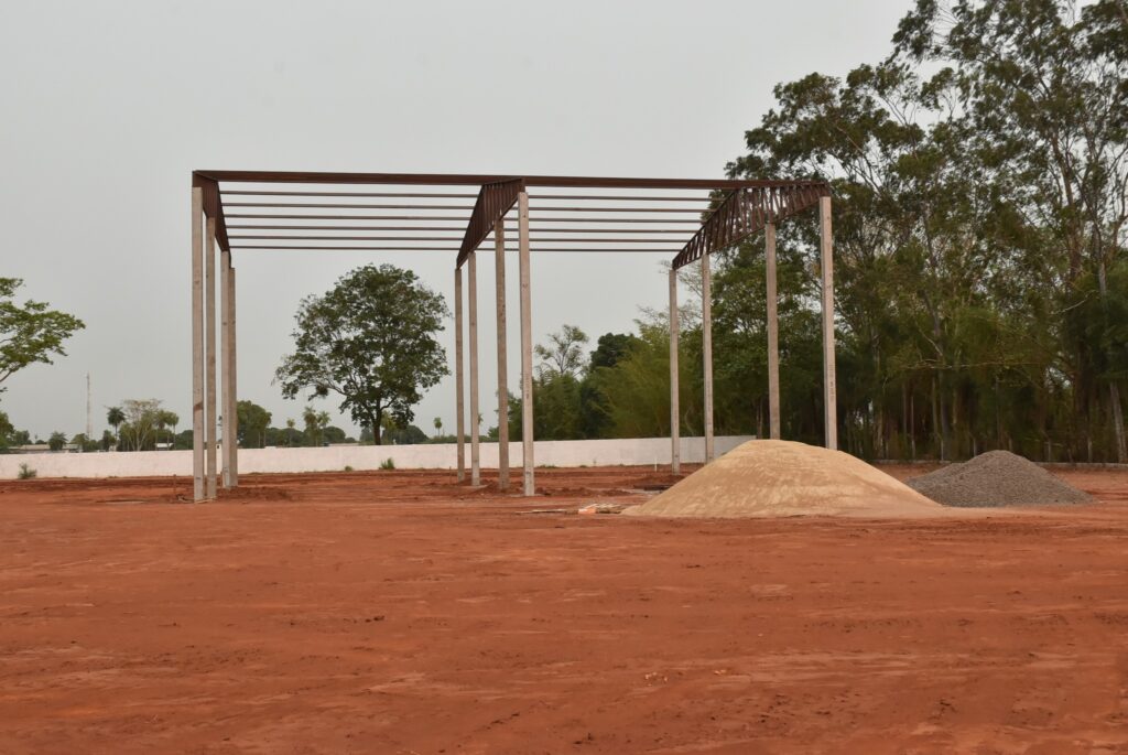Obras para implantação de estação de transbordo de resíduos sólidos estão em andamento em Iguatemi Obras para implantação de estação de transbordo de resíduos sólidos estão em andamento em Iguatemi