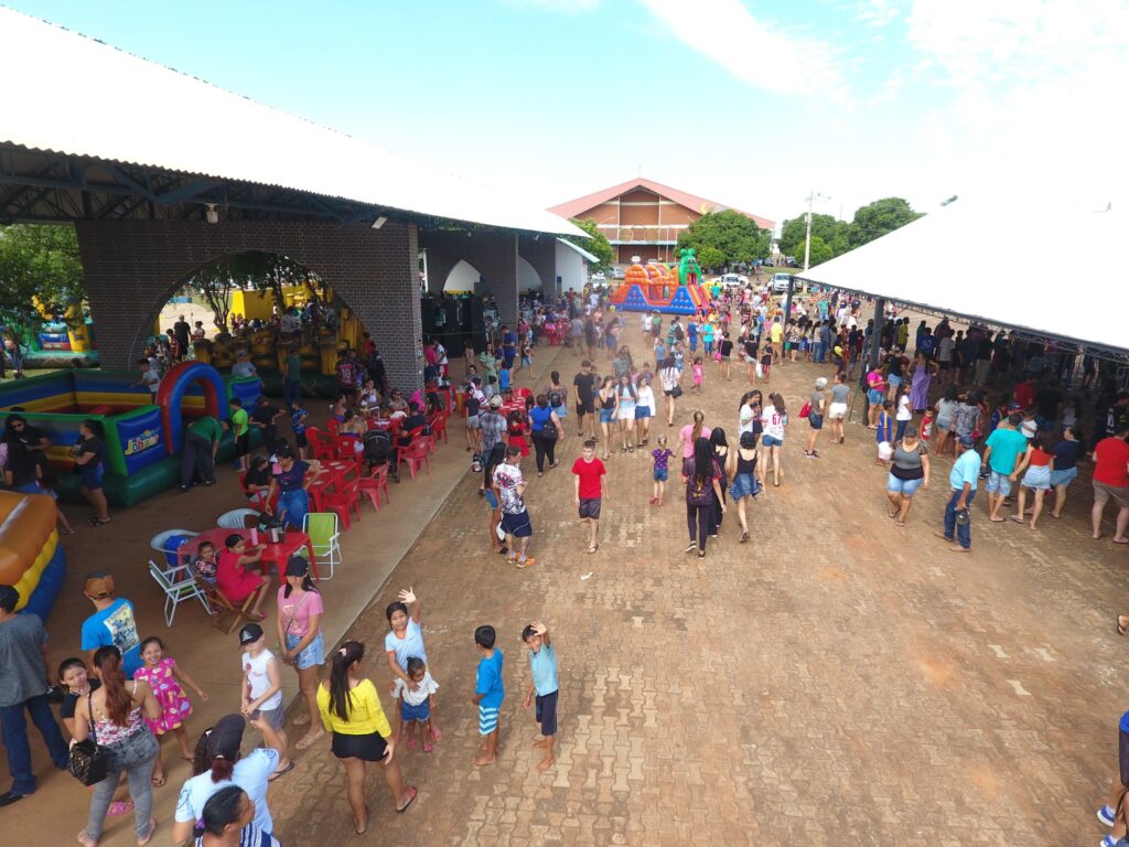 4ª edição da Praça da Alegria reúne aproximadamente 3 mil crianças na Praça João Francisco Lopes 4ª edição da Praça da Alegria reúne aproximadamente 3 mil crianças na Praça João Francisco Lopes