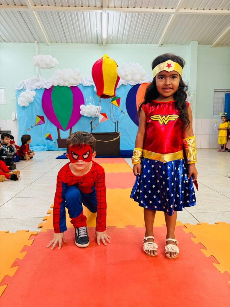 Paranhos: CEI Criança Feliz realizou uma animada festa à fantasia Paranhos: CEI Criança Feliz realizou uma animada festa à fantasia