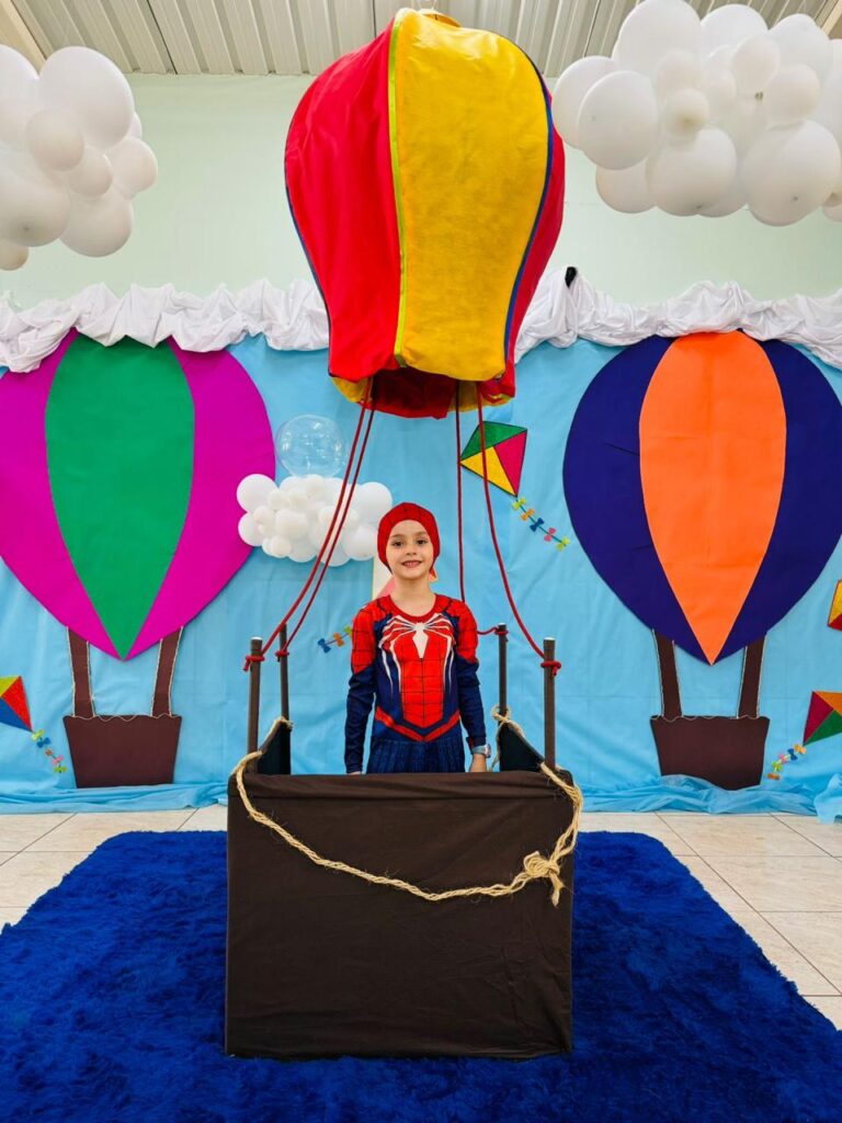 Paranhos: CEI Criança Feliz realizou uma animada festa à fantasia Paranhos: CEI Criança Feliz realizou uma animada festa à fantasia