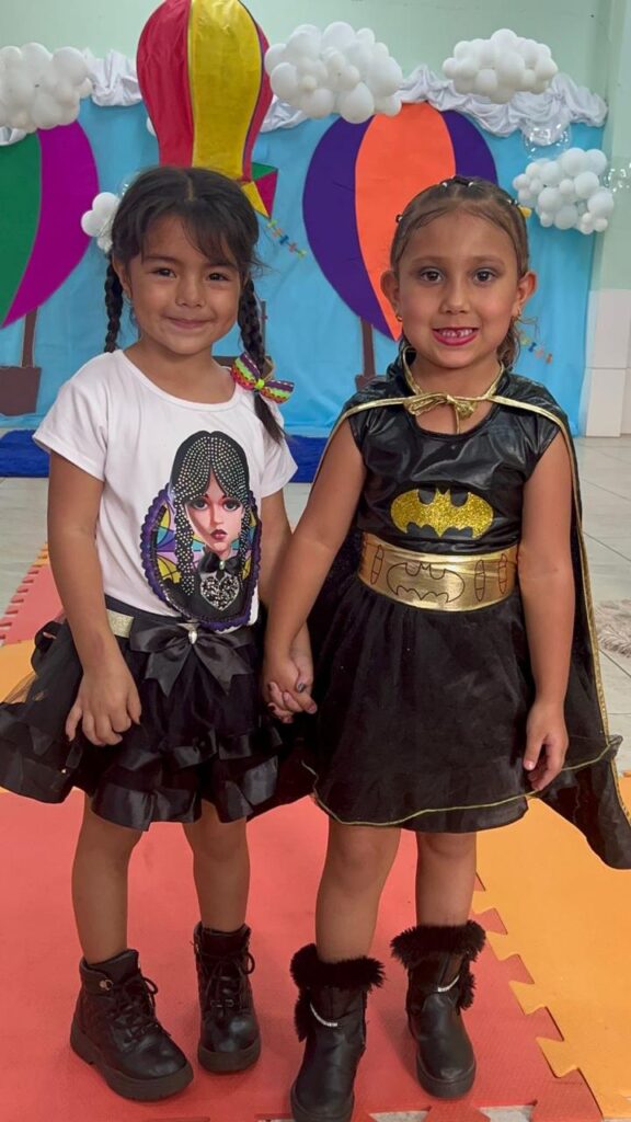 Paranhos: CEI Criança Feliz realizou uma animada festa à fantasia Paranhos: CEI Criança Feliz realizou uma animada festa à fantasia